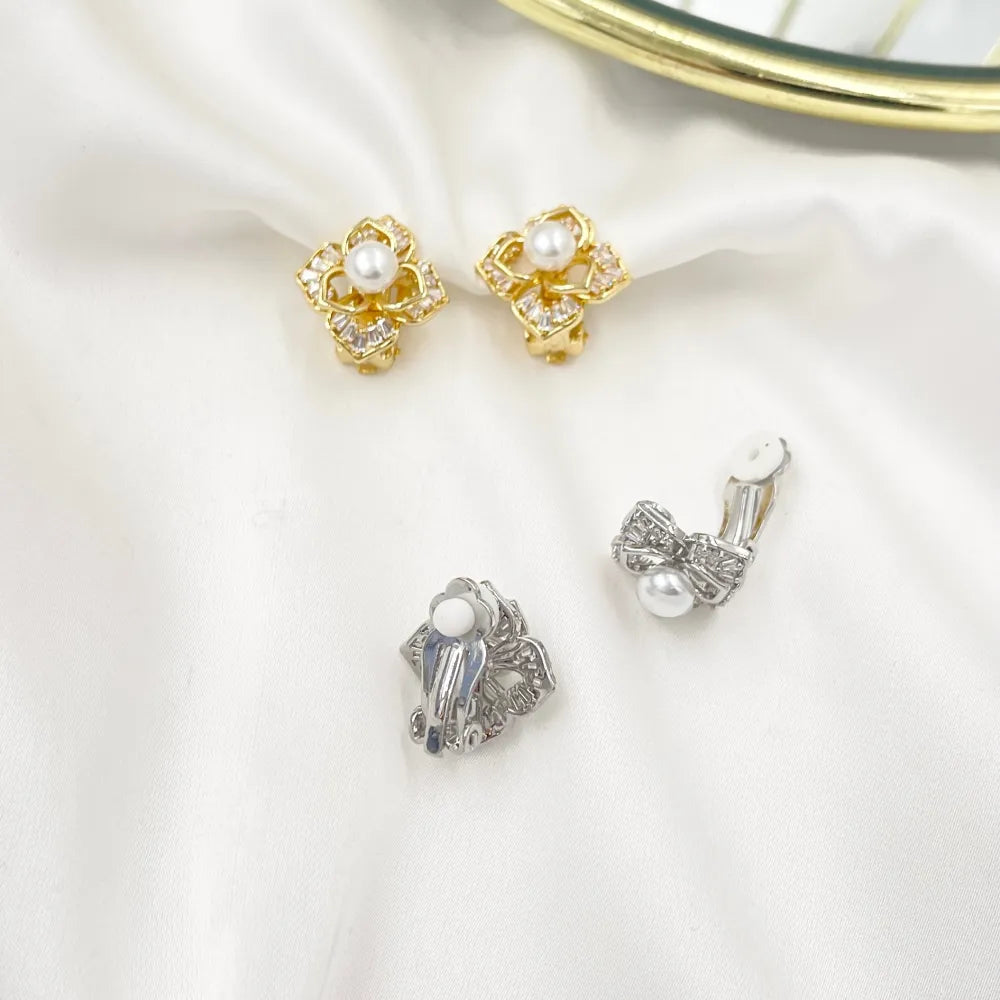 OMK-493-28 Fiore con perla-Orecchini a Clip con Zirconia