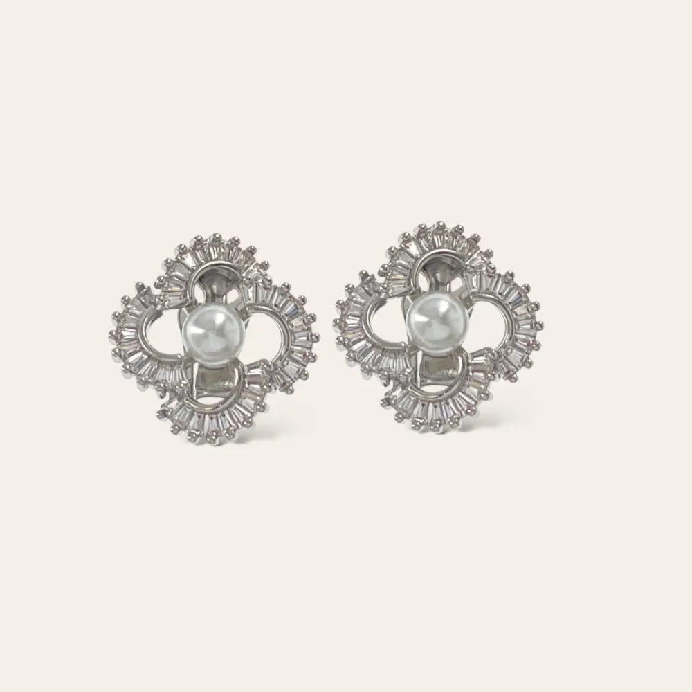 OMK-493-38 Fiore con perla-Orecchini a Clip con Zirconia